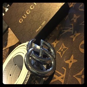 Gucci belt love this look best Offer stands